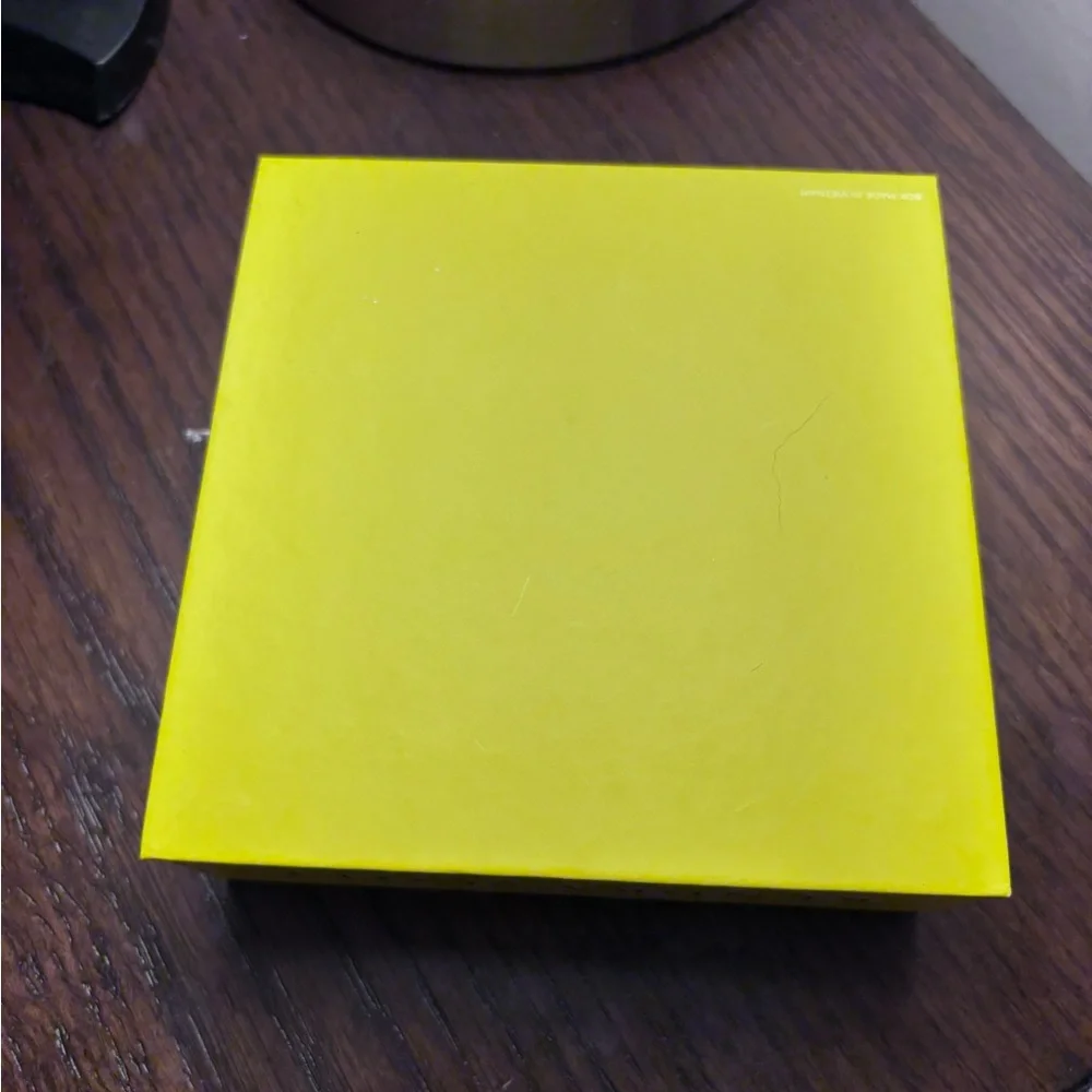 Kendra Scott gift box and dust bag - Picture 4 of 4